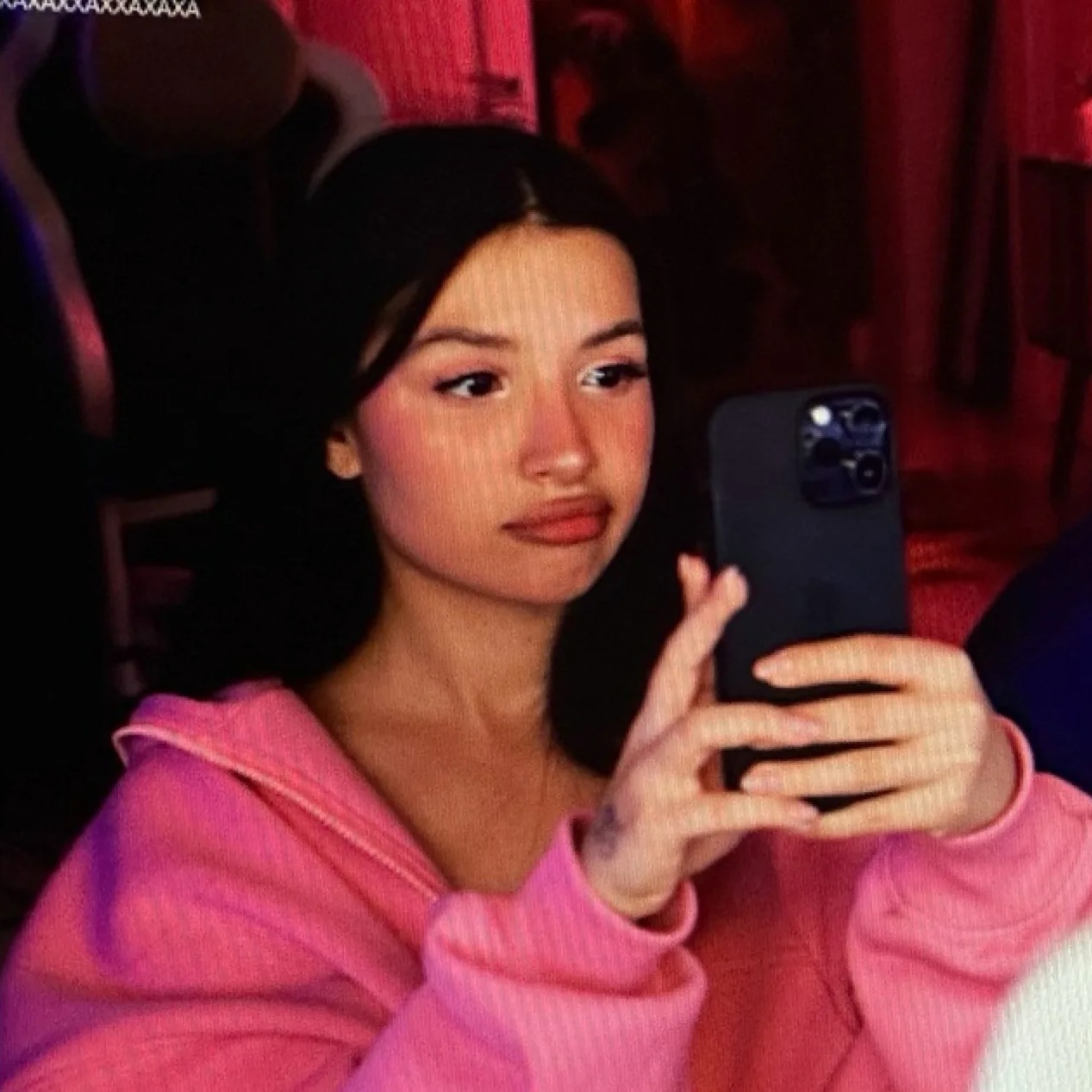 Логотип Tenderlybae - Канал в MAX